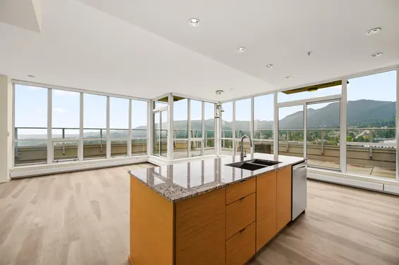 2002 135 East 17th Street, North Vancouver For Sale - image 8