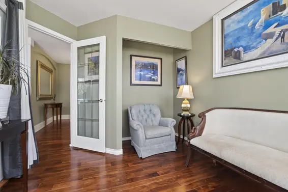 501 1327 East Keith Road, North Vancouver For Sale - image 12