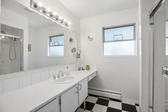 1034 Heywood Street, North Vancouver For Sale - image 21