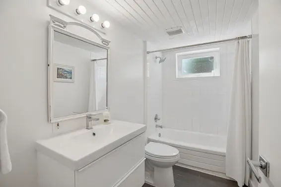 1034 Heywood Street, North Vancouver For Sale - image 25