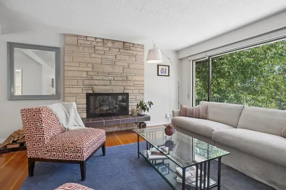 1034 Heywood Street, North Vancouver For Sale - image 5