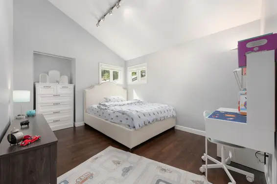 1991 Cedar Village Crescent, North Vancouver For Sale - image 16