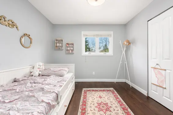 1991 Cedar Village Crescent, North Vancouver For Sale - image 17