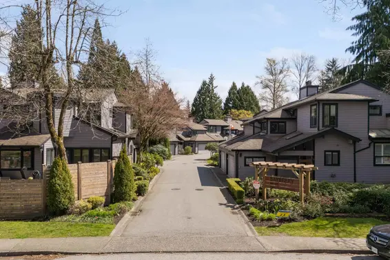 1991 Cedar Village Crescent, North Vancouver For Sale - image 34