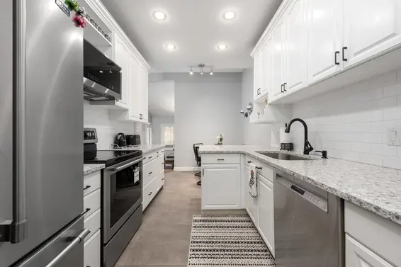 1991 Cedar Village Crescent, North Vancouver For Sale - image 7