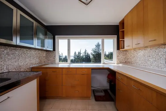 1249 Nepal Crescent, West Vancouver For Sale - image 13