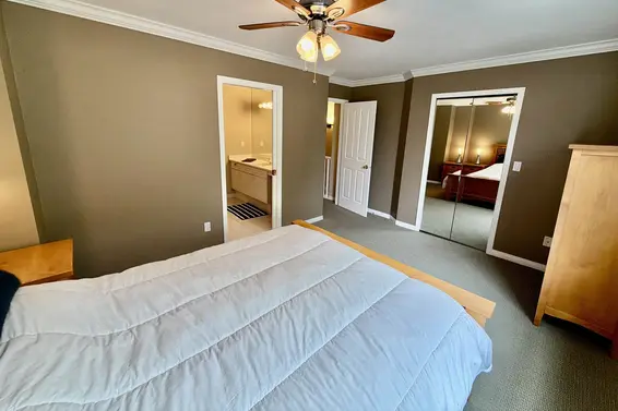 4 1701 Chesterfield Avenue, North Vancouver For Sale - image 13