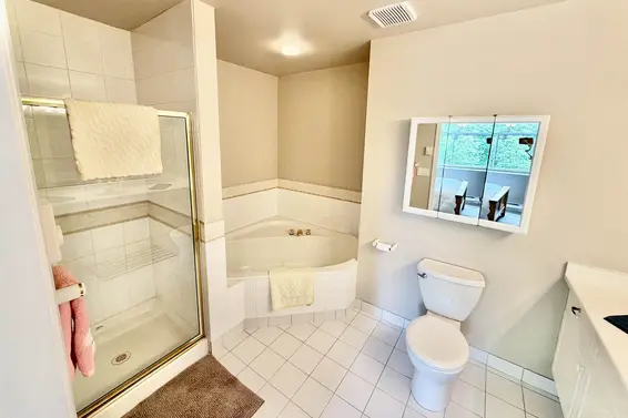 4 1701 Chesterfield Avenue, North Vancouver For Sale - image 14