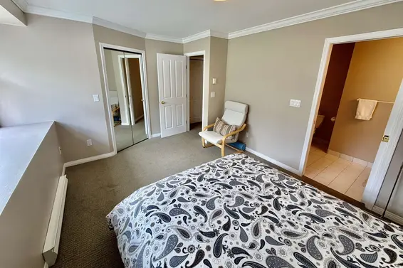 4 1701 Chesterfield Avenue, North Vancouver For Sale - image 19