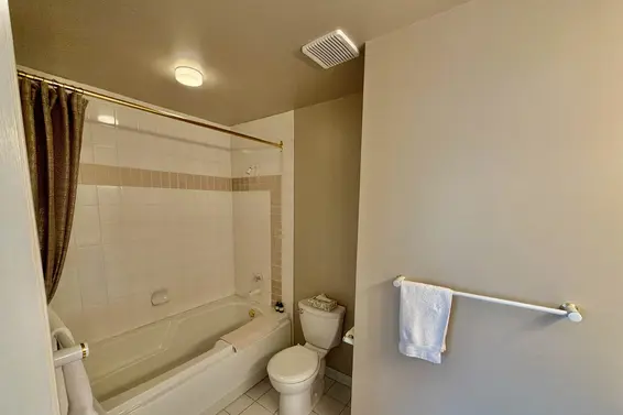 4 1701 Chesterfield Avenue, North Vancouver For Sale - image 21