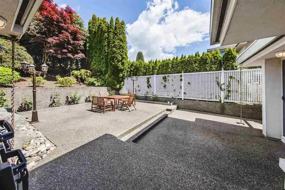 2273 Mathers Avenue, West Vancouver For Sale - image 30