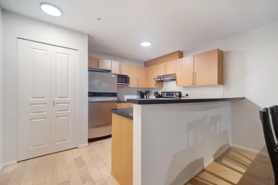 1131 Ross Road, North Vancouver For Sale - image 10