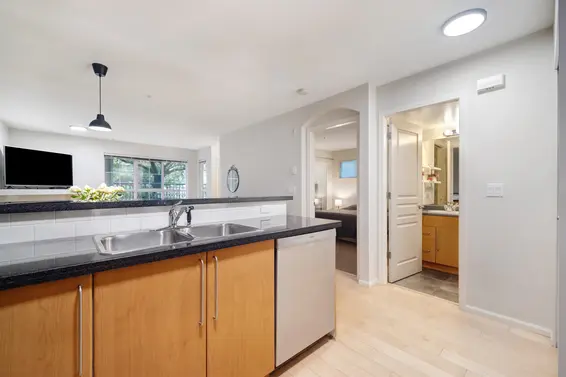 1131 Ross Road, North Vancouver For Sale - image 13