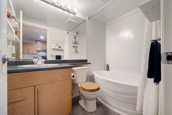 1131 Ross Road, North Vancouver For Sale - image 21