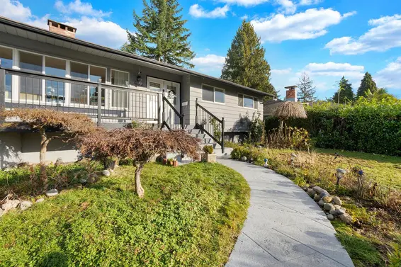 638 Elstree Place, North Vancouver For Sale - image 4