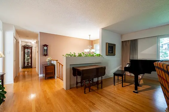 2477 Keats Road, North Vancouver For Sale - image 10