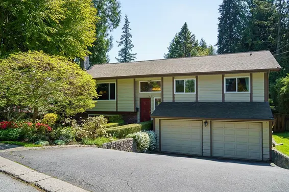 2477 Keats Road, North Vancouver For Sale - image 2