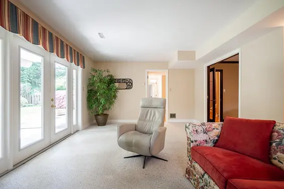 2477 Keats Road, North Vancouver For Sale - image 30