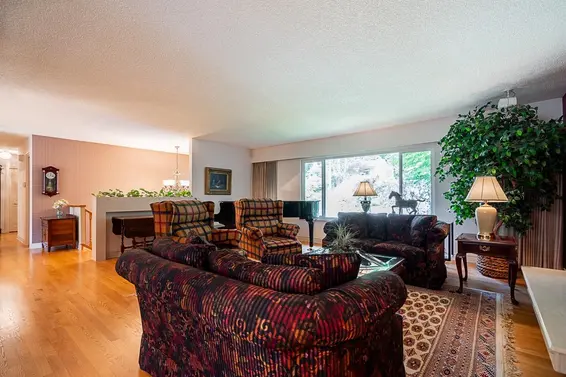 2477 Keats Road, North Vancouver For Sale - image 8
