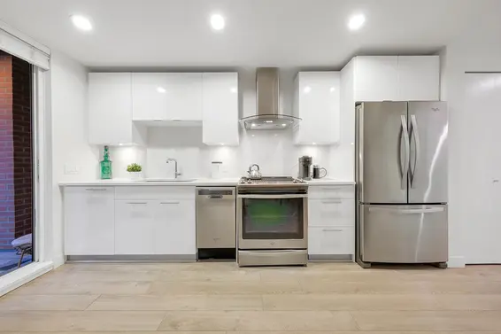 318 723 West 3rd Street, North Vancouver For Sale - image 3