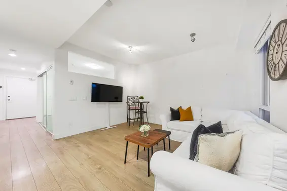 318 723 West 3rd Street, North Vancouver For Sale - image 4