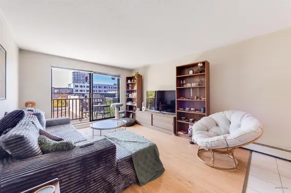 107 131 West 4th Street, North Vancouver For Sale - image 2