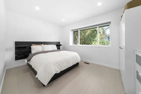 2045 Kirkstone Road, North Vancouver For Sale - image 13