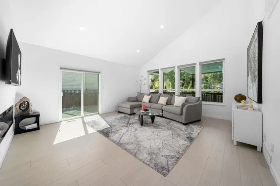 2045 Kirkstone Road, North Vancouver For Sale - image 9