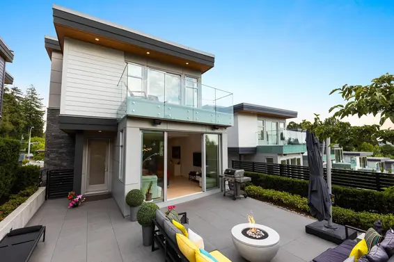572 Arthur Erickson Place, West Vancouver