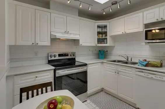 414 128 West 8th Street, North Vancouver For Sale - image 10