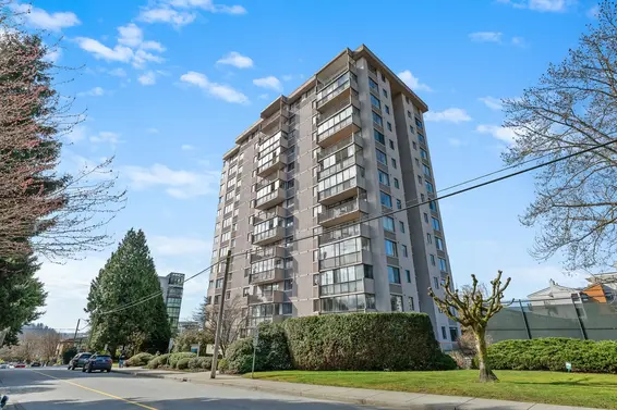 1405 555 13th Street, West Vancouver