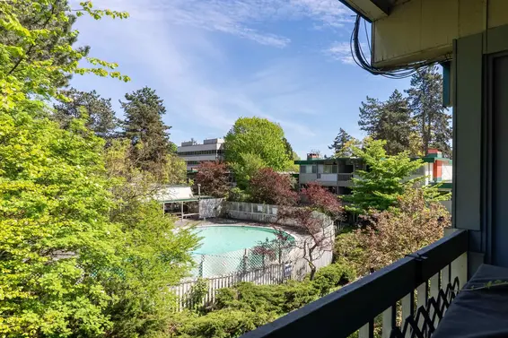 842 Westview Crescent, North Vancouver For Sale - image 2