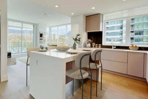 807 1675 Lions Gate Lane, North Vancouver For Sale - image 3