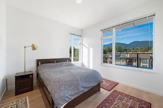 520 725 Marine Drive, North Vancouver For Sale - image 3