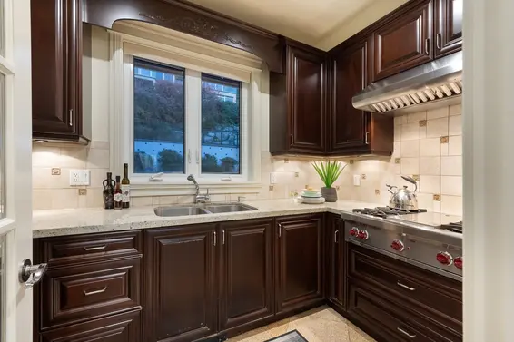 2533 Westhill Drive, West Vancouver For Sale - image 12