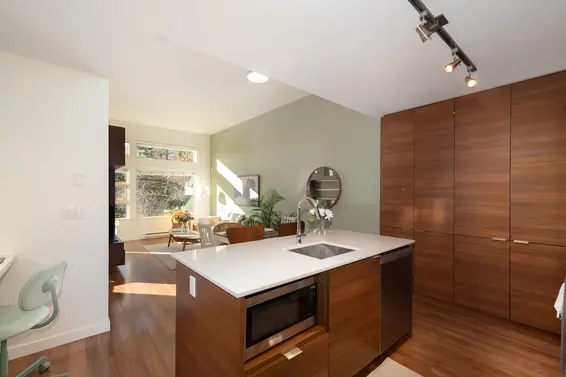 507 1677 Lloyd Avenue, North Vancouver For Sale - image 5