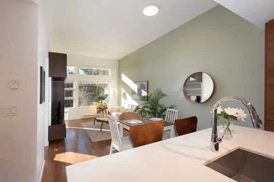 507 1677 Lloyd Avenue, North Vancouver For Sale - image 6