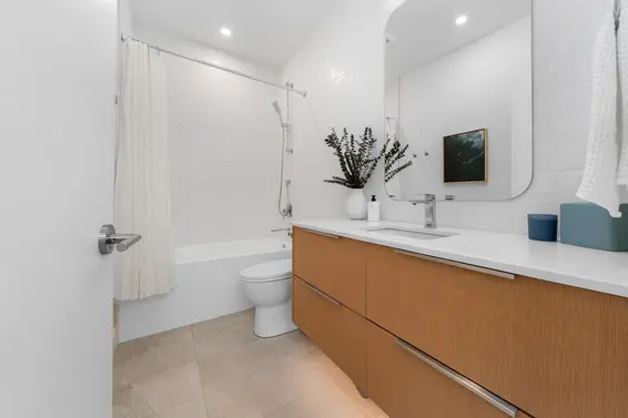 645 East 4th Street, North Vancouver For Sale - image 27
