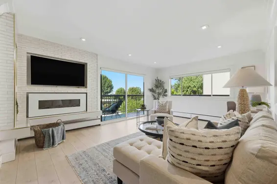 101 330 West 2d Street, North Vancouver For Sale - image 3