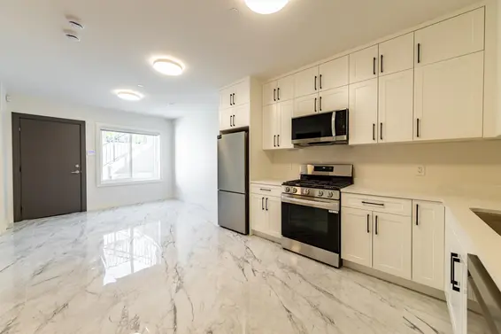 840 East 14th Street, North Vancouver For Sale - image 36