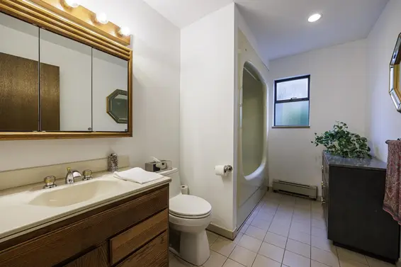 512 East 18th Street, North Vancouver For Sale - image 23