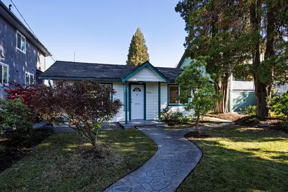1544 Sutherland Avenue, North Vancouver