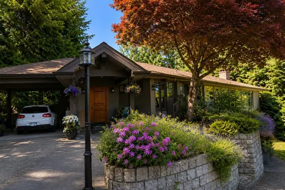 785 Anderson Crescent, West Vancouver For Sale - image 2