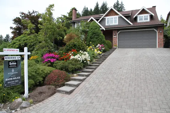 2036 Hill Drive, North Vancouver