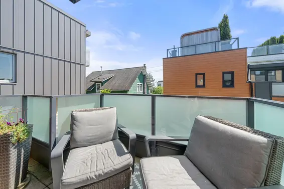 35 720 East 3rd Street, North Vancouver For Sale - image 15