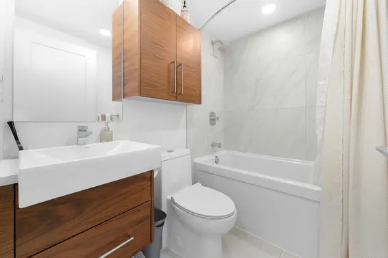35 720 East 3rd Street, North Vancouver For Sale - image 25