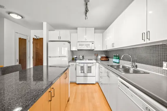 707 155 West 1st Street, North Vancouver For Sale - image 13