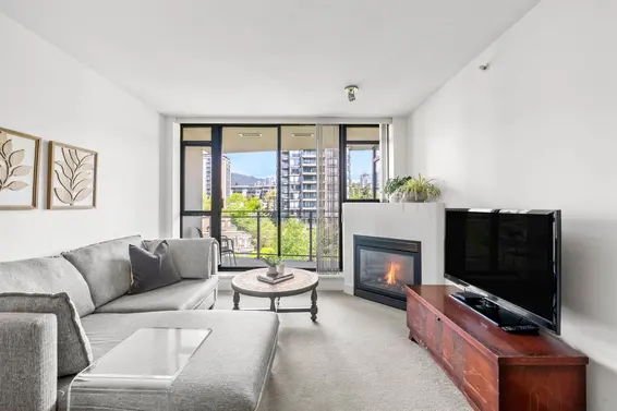 707 155 West 1st Street, North Vancouver For Sale - image 2