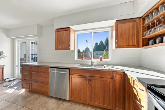 355 East 4th Street, North Vancouver For Sale - image 11