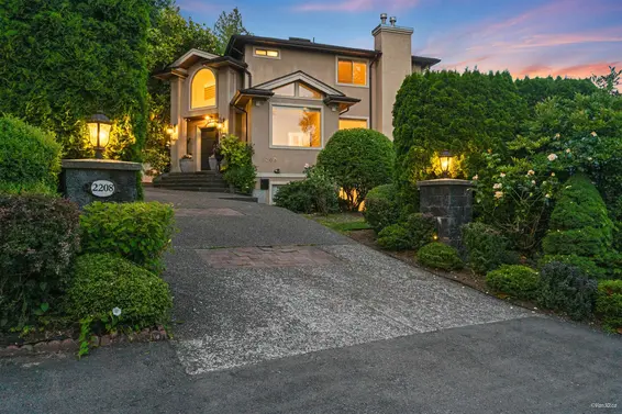 2208 Chairlift Road, West Vancouver